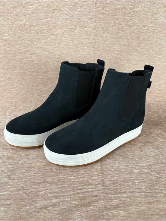 Keds Shoes - Keds Black Suede Platform Chelsea Booties with White Sole Size 7.5 Women’s